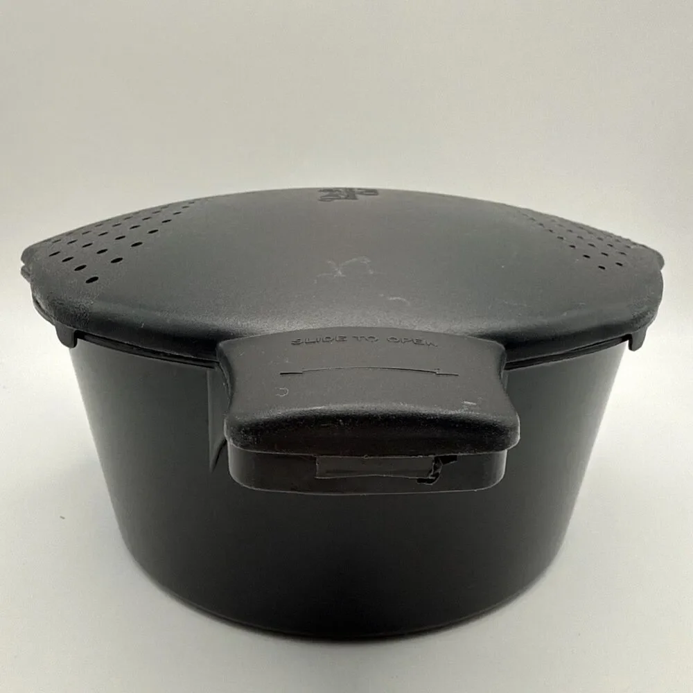 PAMPERED CHEF Brown 2 Qt. Micro-Cooker Microwave Strainer #2778 Made in USA